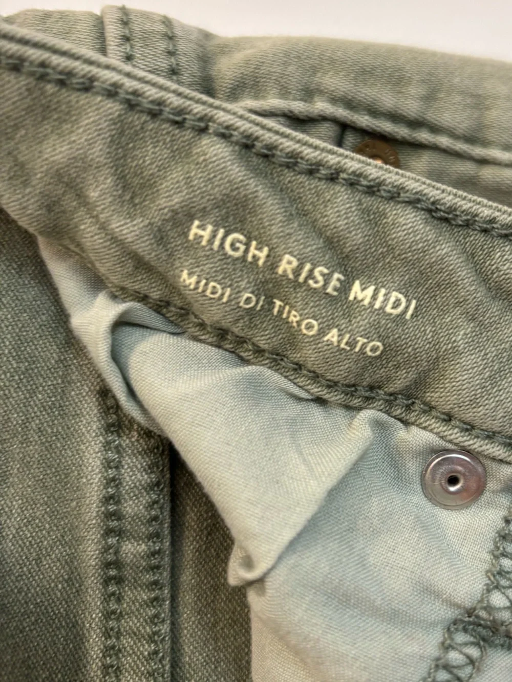 Universal Thread high rise
